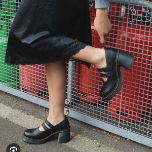 New Dr. Marten Eviee Sendall Platform Mary Jane Style Size 9